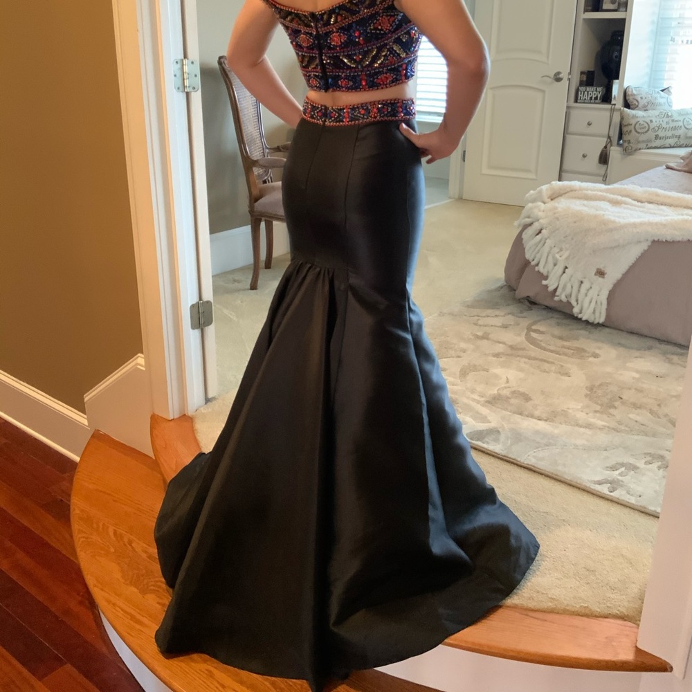 Morell Maxie prom dress